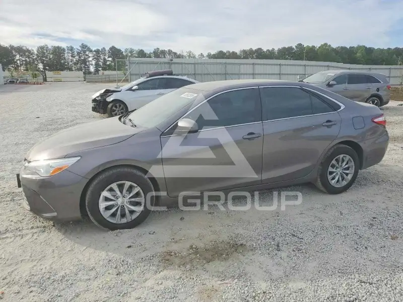 2017 Toyota CAMRY фото