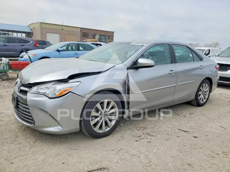 2017 Toyota CAMRY фото