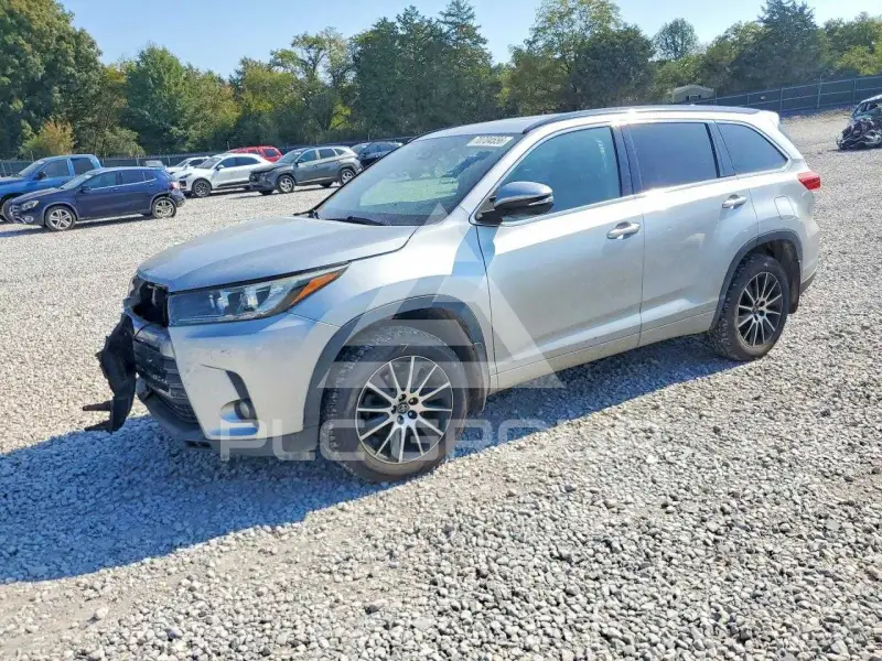 2017 Toyota Highlander фото