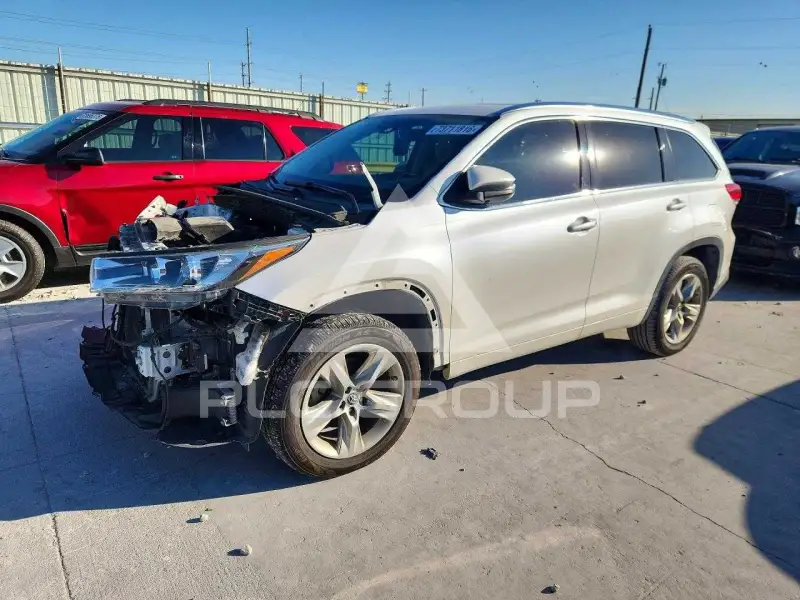 2017 Toyota Highlander photo