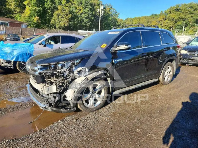 2017 Toyota Highlander photo