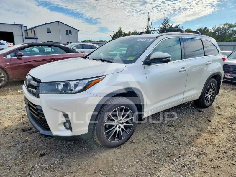 2017 Toyota Highlander фото