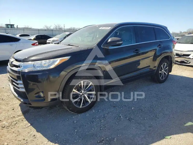 2017 Toyota Highlander фото