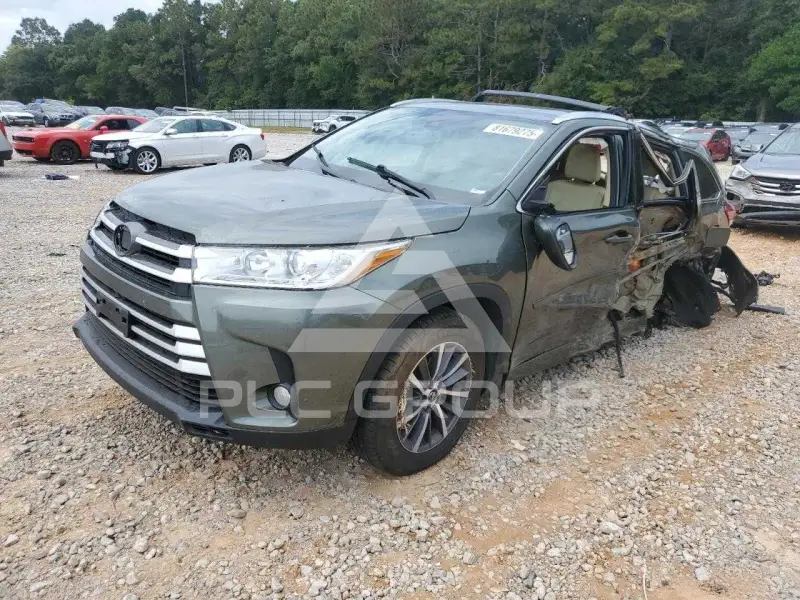 2017 Toyota Highlander фото