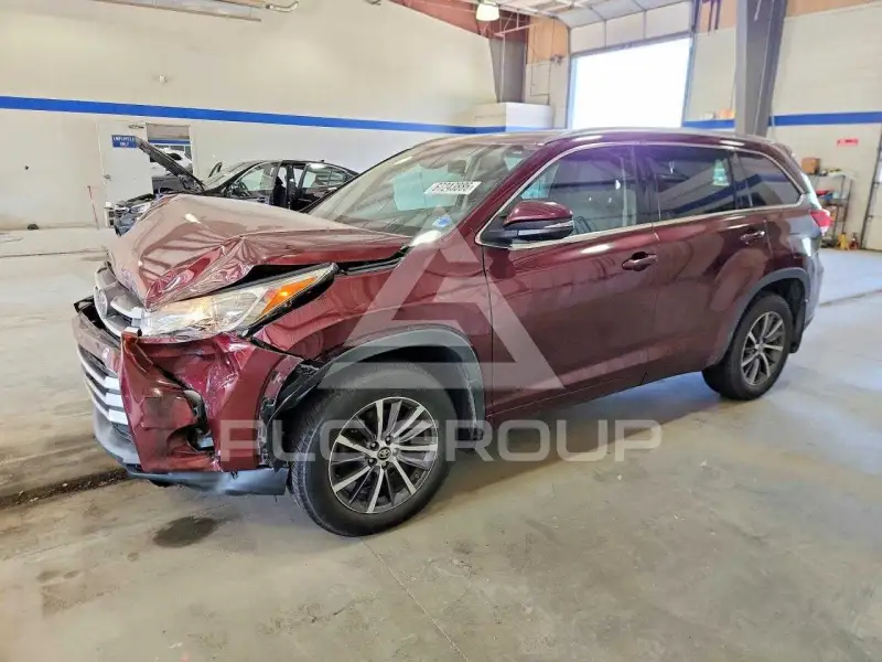 2017 Toyota Highlander фото