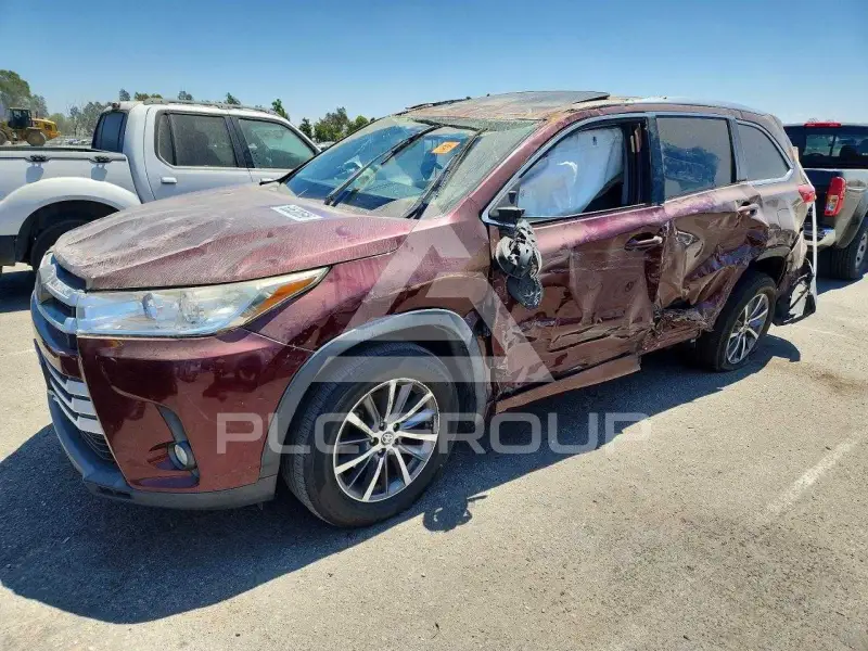 2017 Toyota Highlander фото