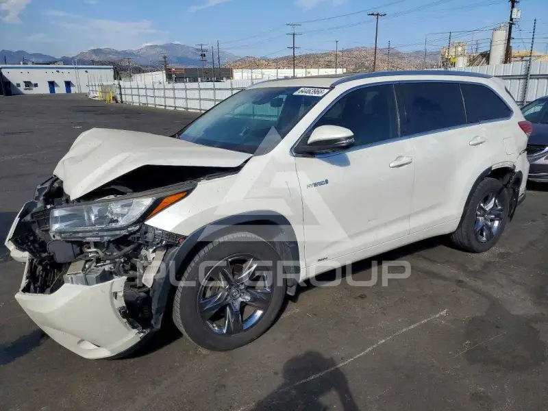 2017 Toyota Highlander photo