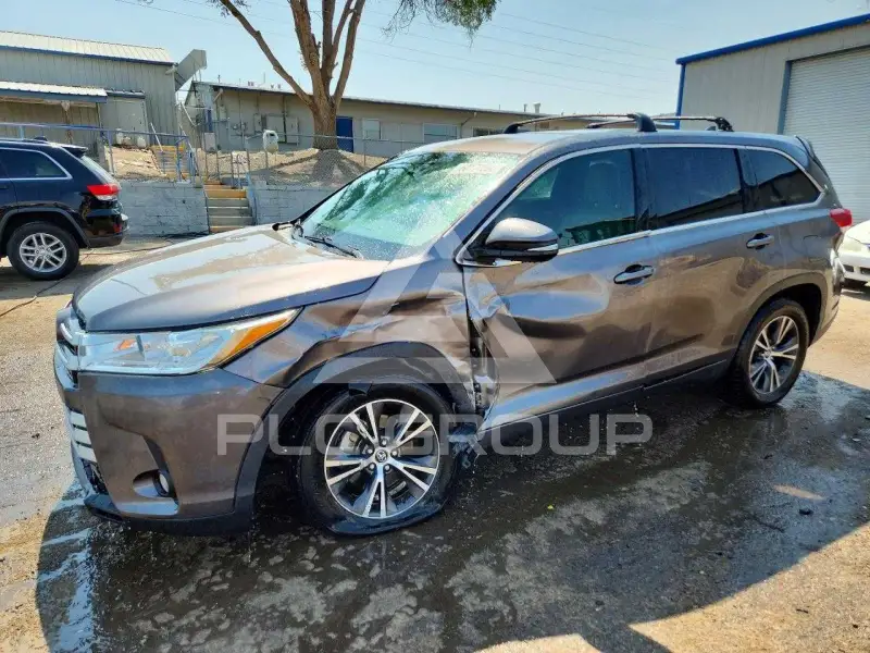 2017 Toyota Highlander фото
