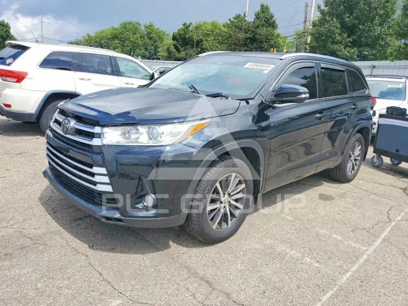 2017 Toyota Highlander фото