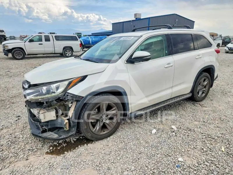 2017 Toyota Highlander photo