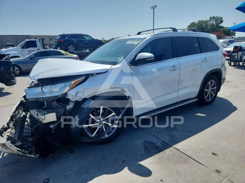 2017 Toyota Highlander фото