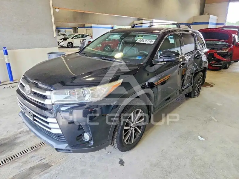 2017 Toyota Highlander фото