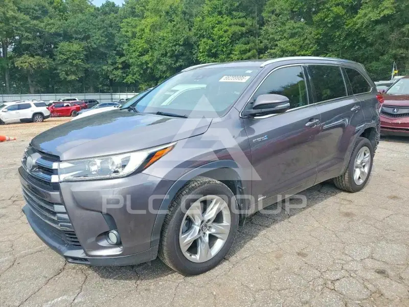 2017 Toyota Highlander photo