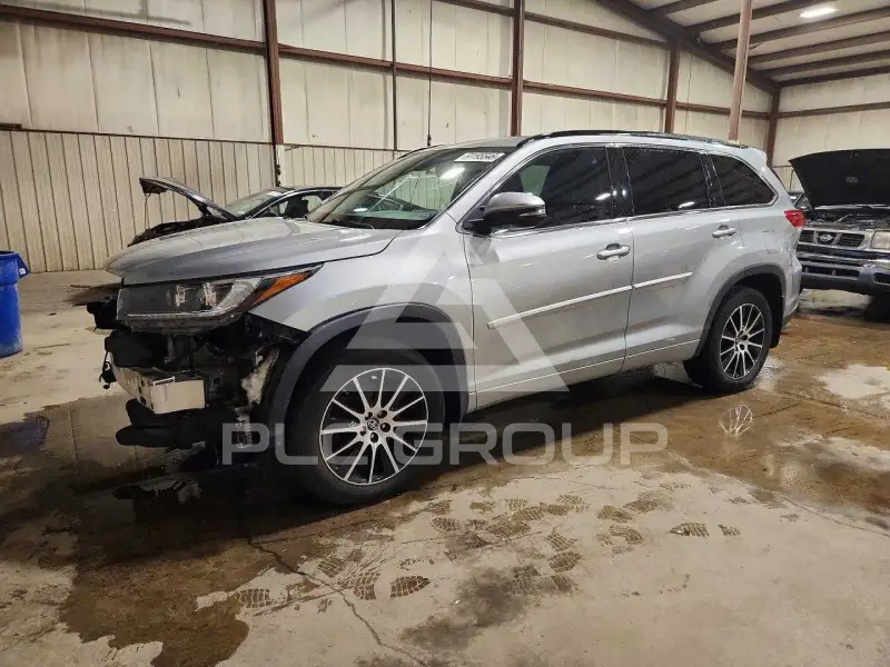 2017 Toyota Highlander фото