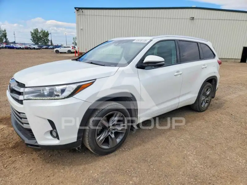 2017 Toyota Highlander photo