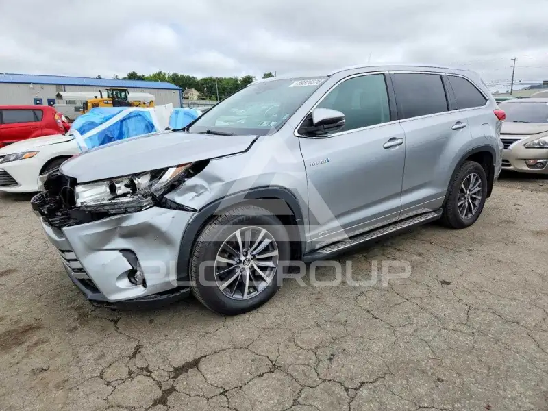 2017 Toyota Highlander фото