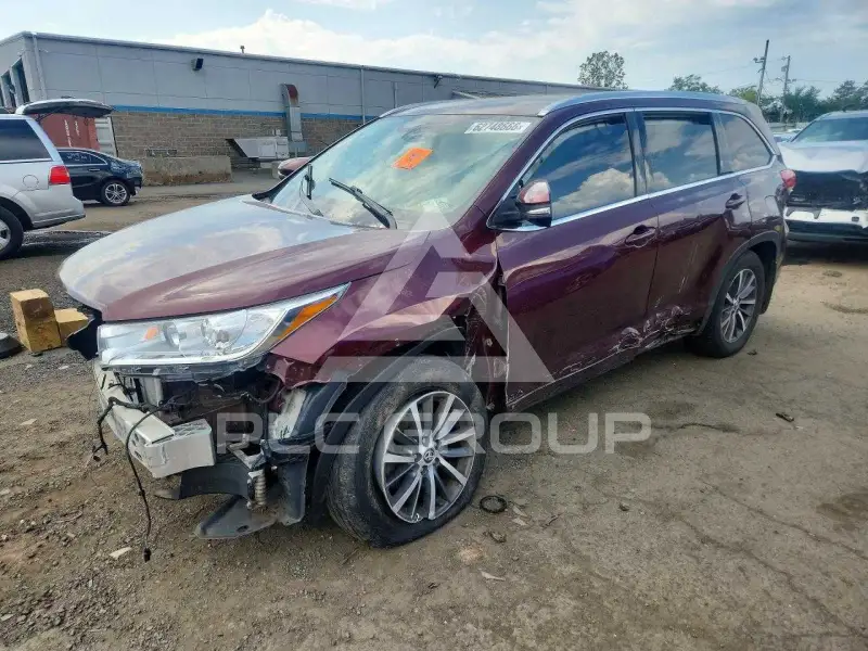 2017 Toyota Highlander фото
