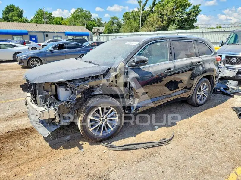 2017 Toyota Highlander фото