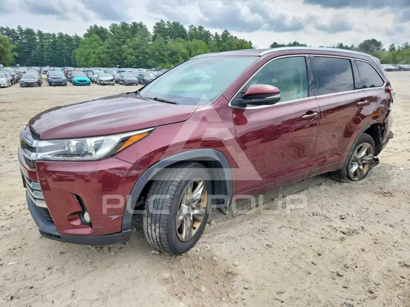 2017 Toyota Highlander photo