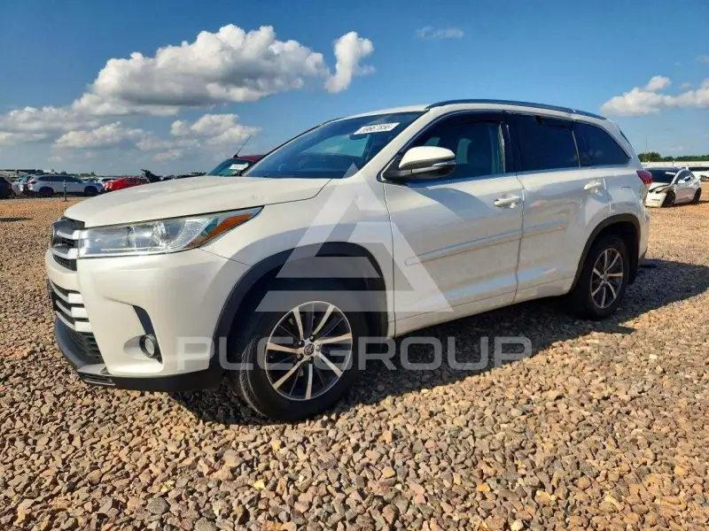 2017 Toyota Highlander фото