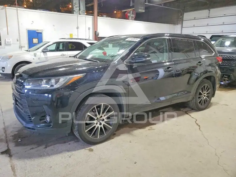 2017 Toyota Highlander фото