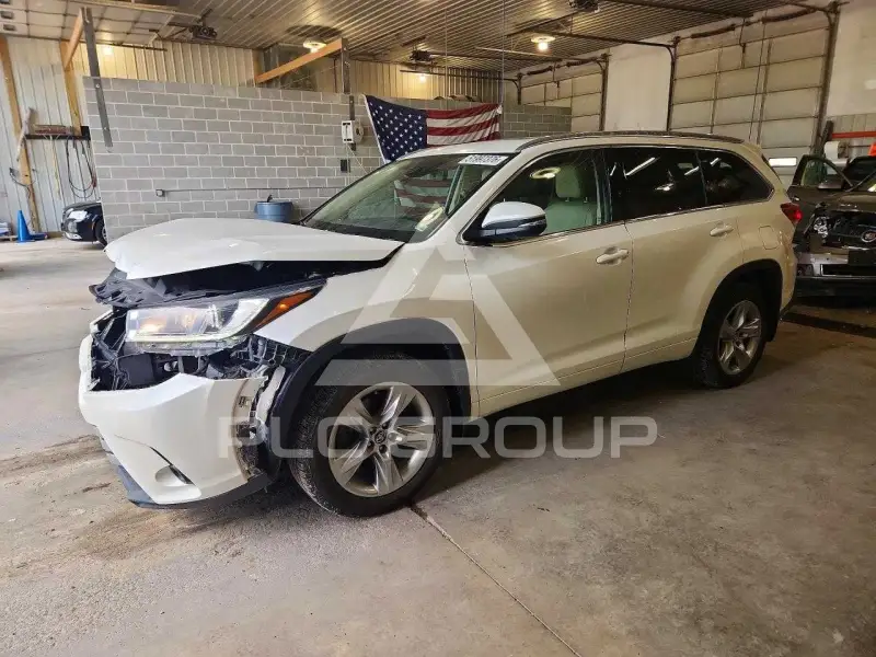 2017 Toyota Highlander фото