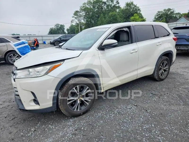2017 Toyota Highlander фото