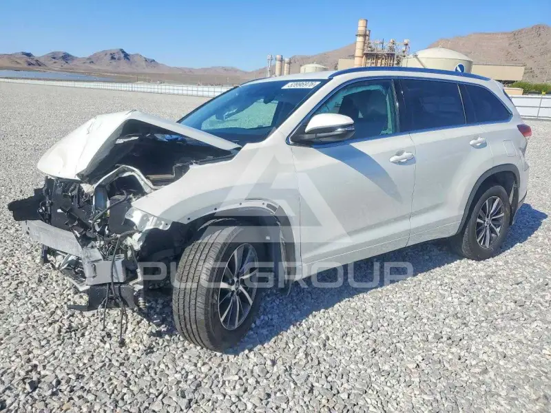 2017 Toyota Highlander фото