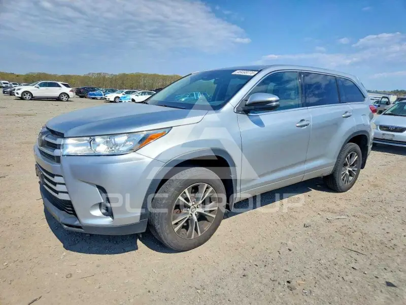 2017 Toyota Highlander фото