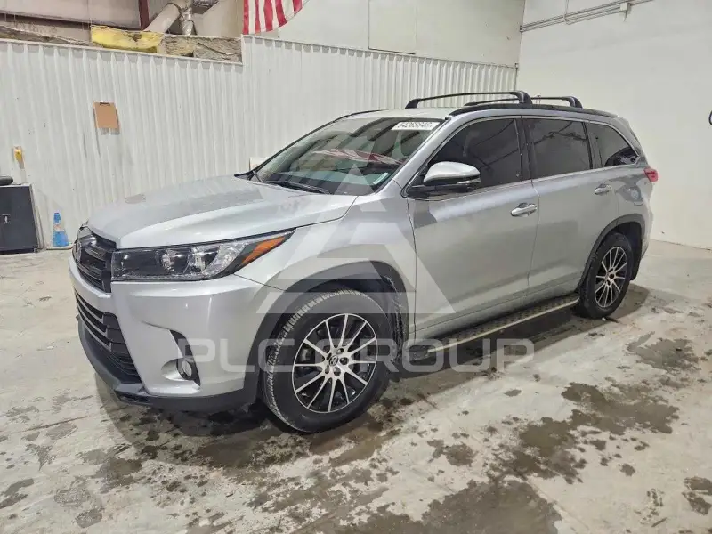 2017 Toyota Highlander фото