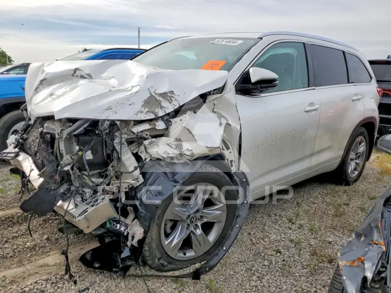 2017 Toyota Highlander photo