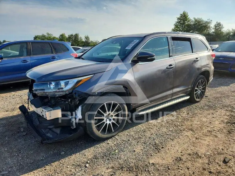 2017 Toyota Highlander фото