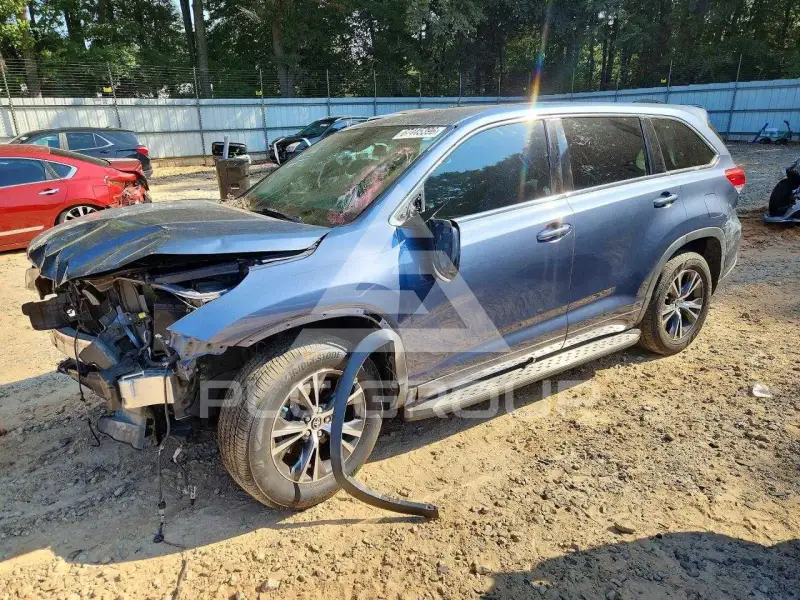 2017 Toyota Highlander фото