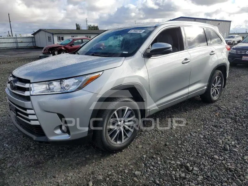 2017 Toyota Highlander фото