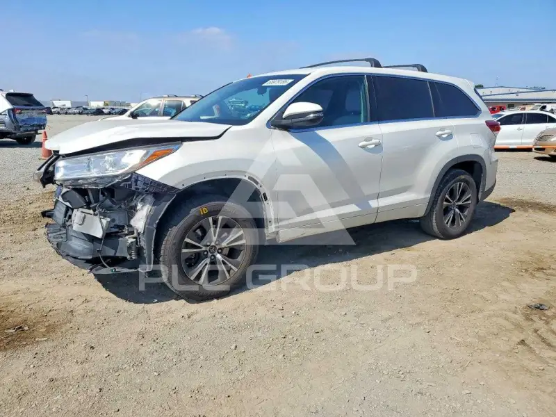 2017 Toyota Highlander фото