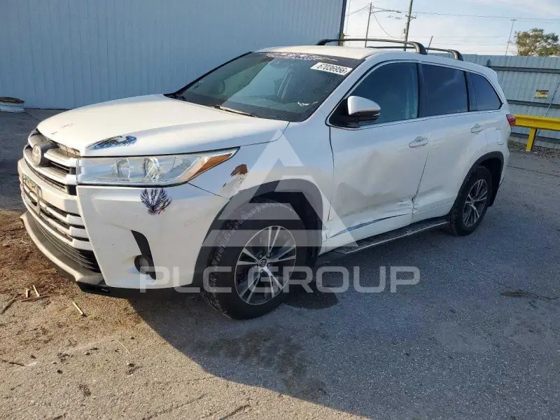 2017 Toyota Highlander фото