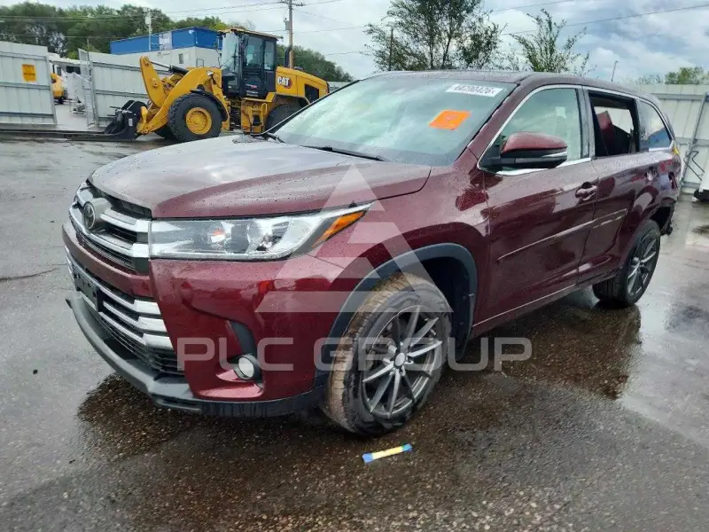 2017 Toyota Highlander фото