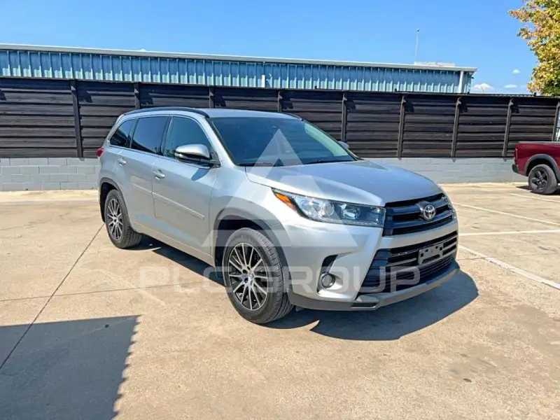 2017 Toyota Highlander фото