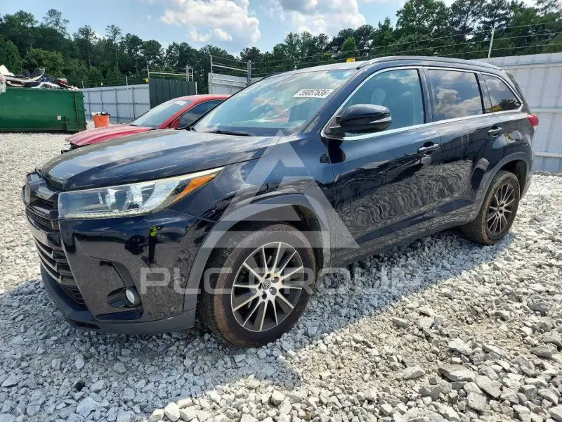 2017 Toyota Highlander фото