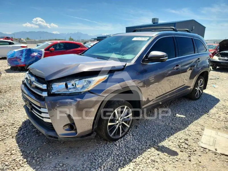 2017 Toyota Highlander фото