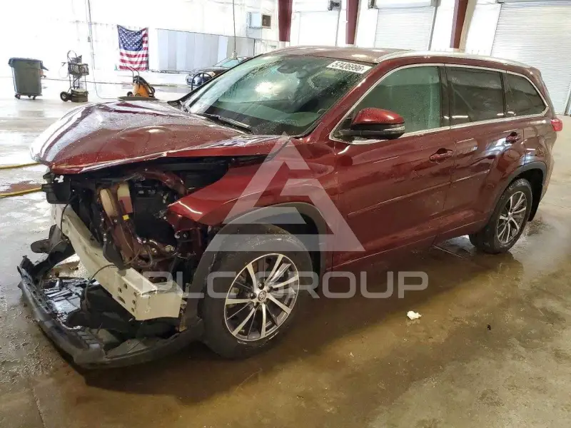2017 Toyota Highlander фото
