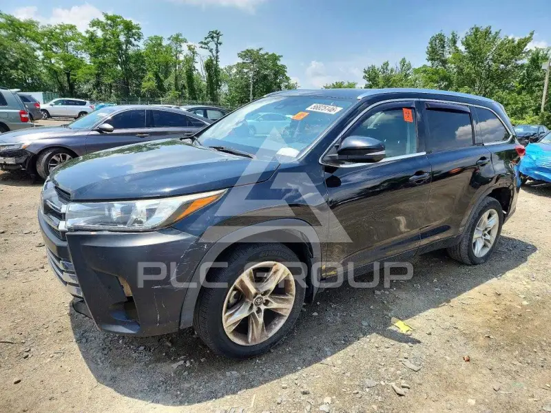 2017 Toyota Highlander photo