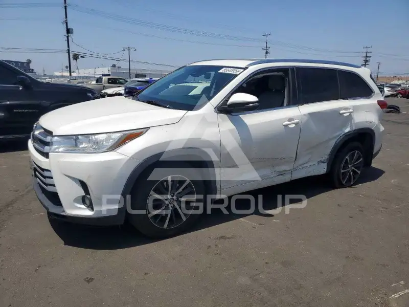 2017 Toyota Highlander фото