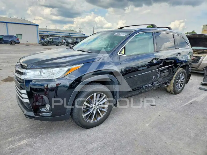 2017 Toyota Highlander фото