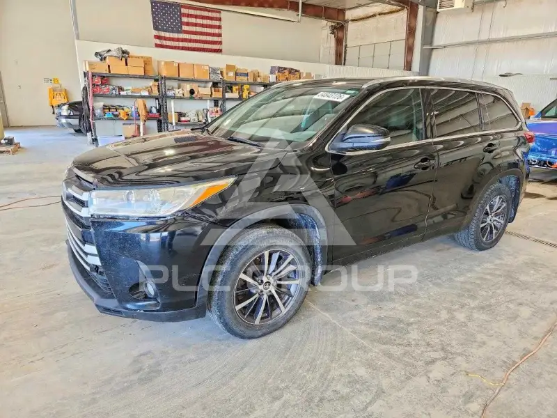 2017 Toyota Highlander фото