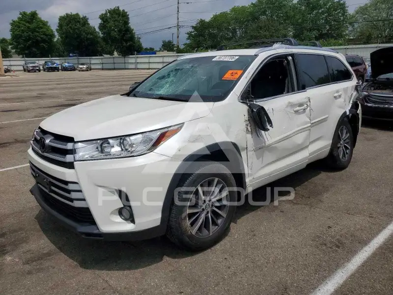 2017 Toyota Highlander фото