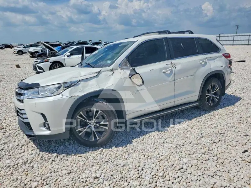 2017 Toyota Highlander фото