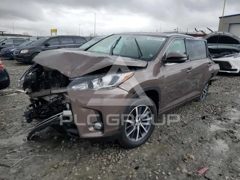 2017 Toyota Highlander фото
