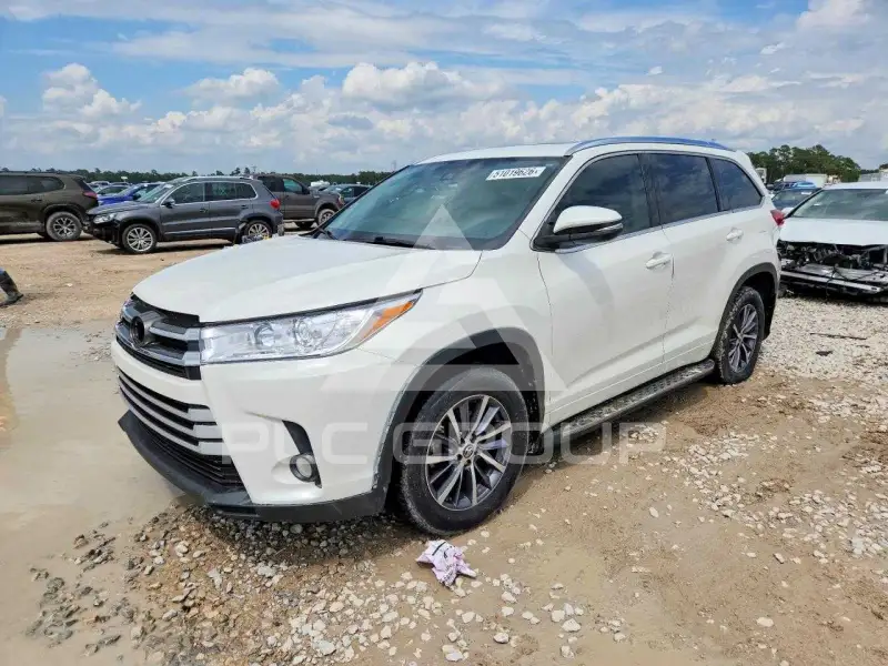 2017 Toyota Highlander фото