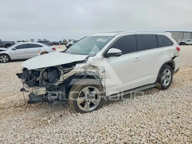 2017 Toyota Highlander photo